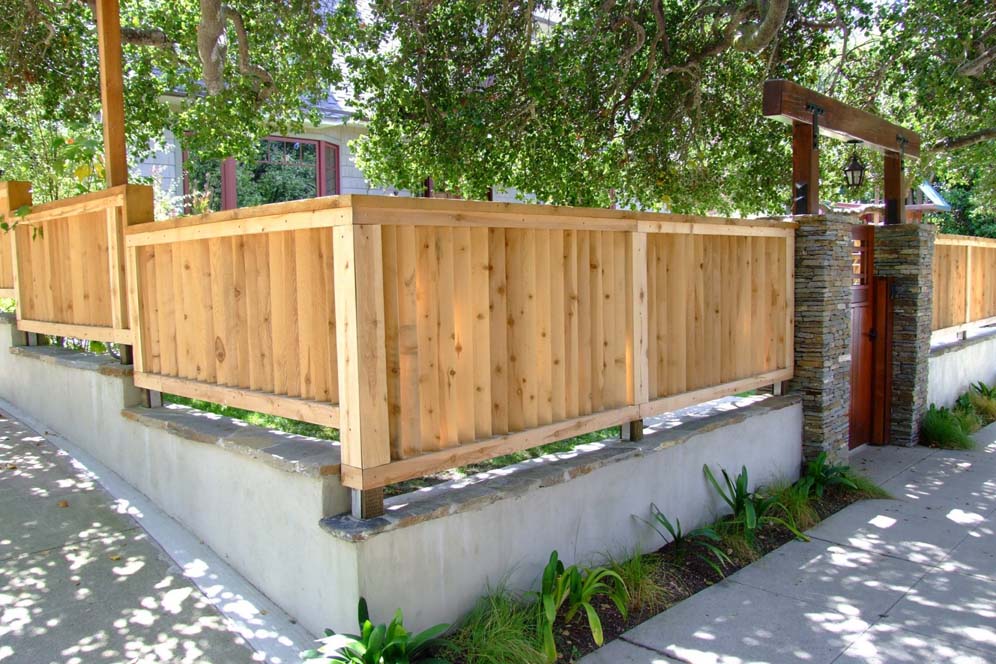 Simple and Serene Fencing